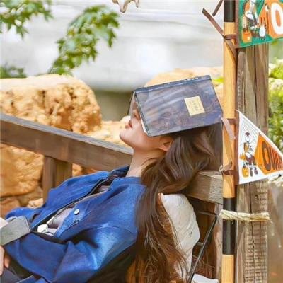 机场实拍：顶流男星隐婚生子传闻，本人沉默不回应